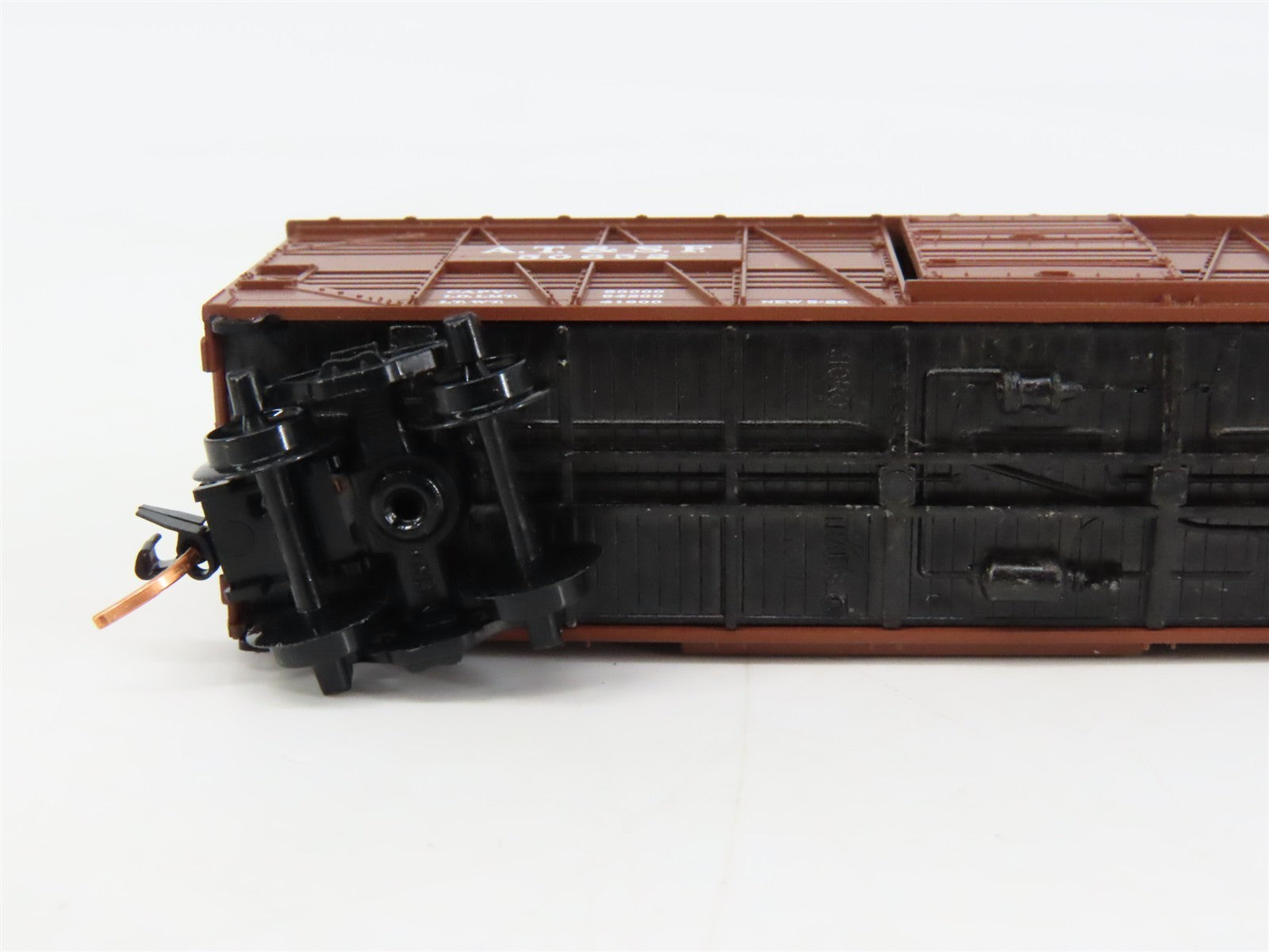 N Scale Micro-Trains MTL 35070 ATSF Santa Fe 40' Stock/Cattle Car 50652 RTR
