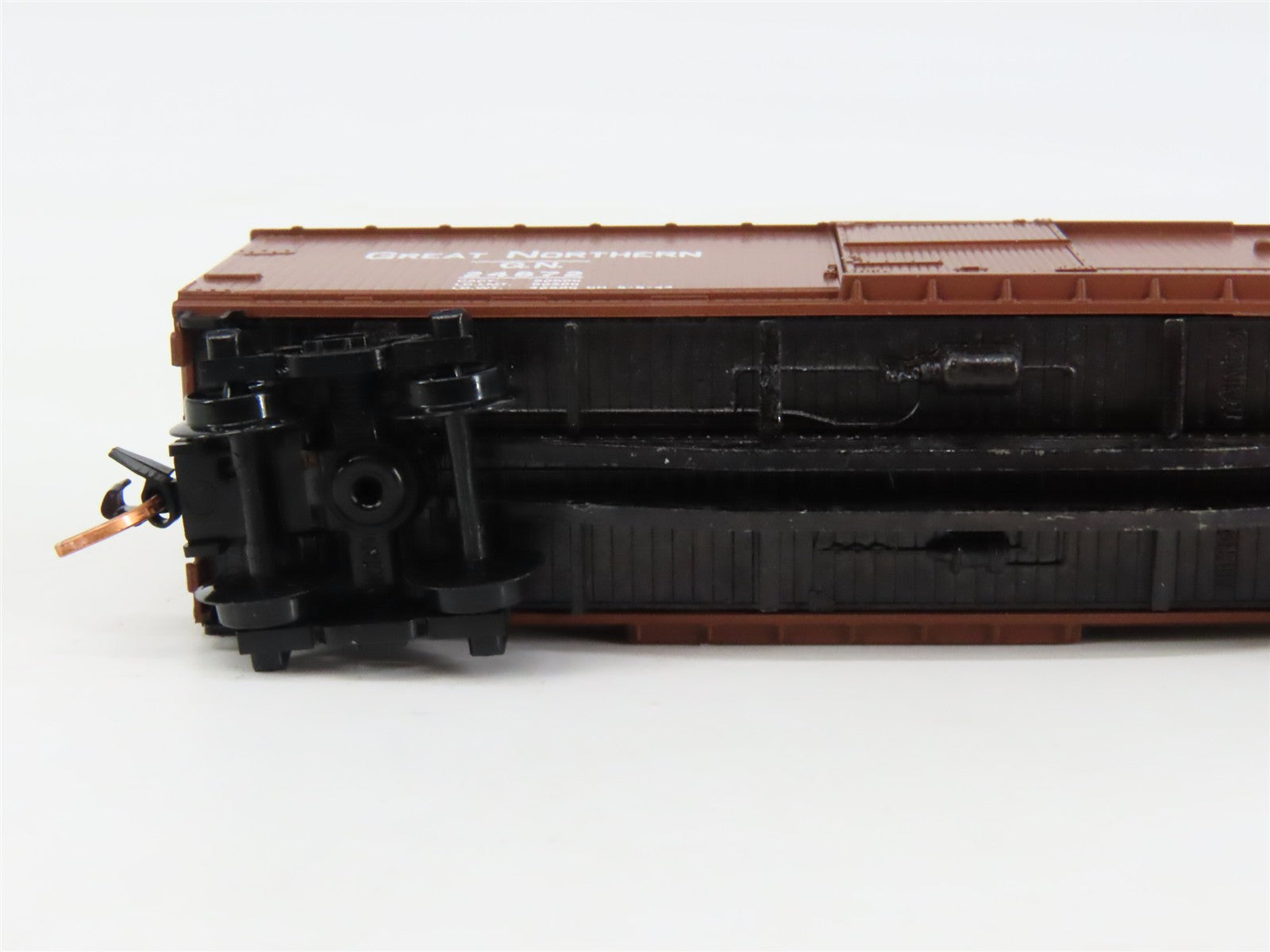 N Scale Micro-Trains MTL 38270 GN Great Northern 50' Box Car 24872 RTR