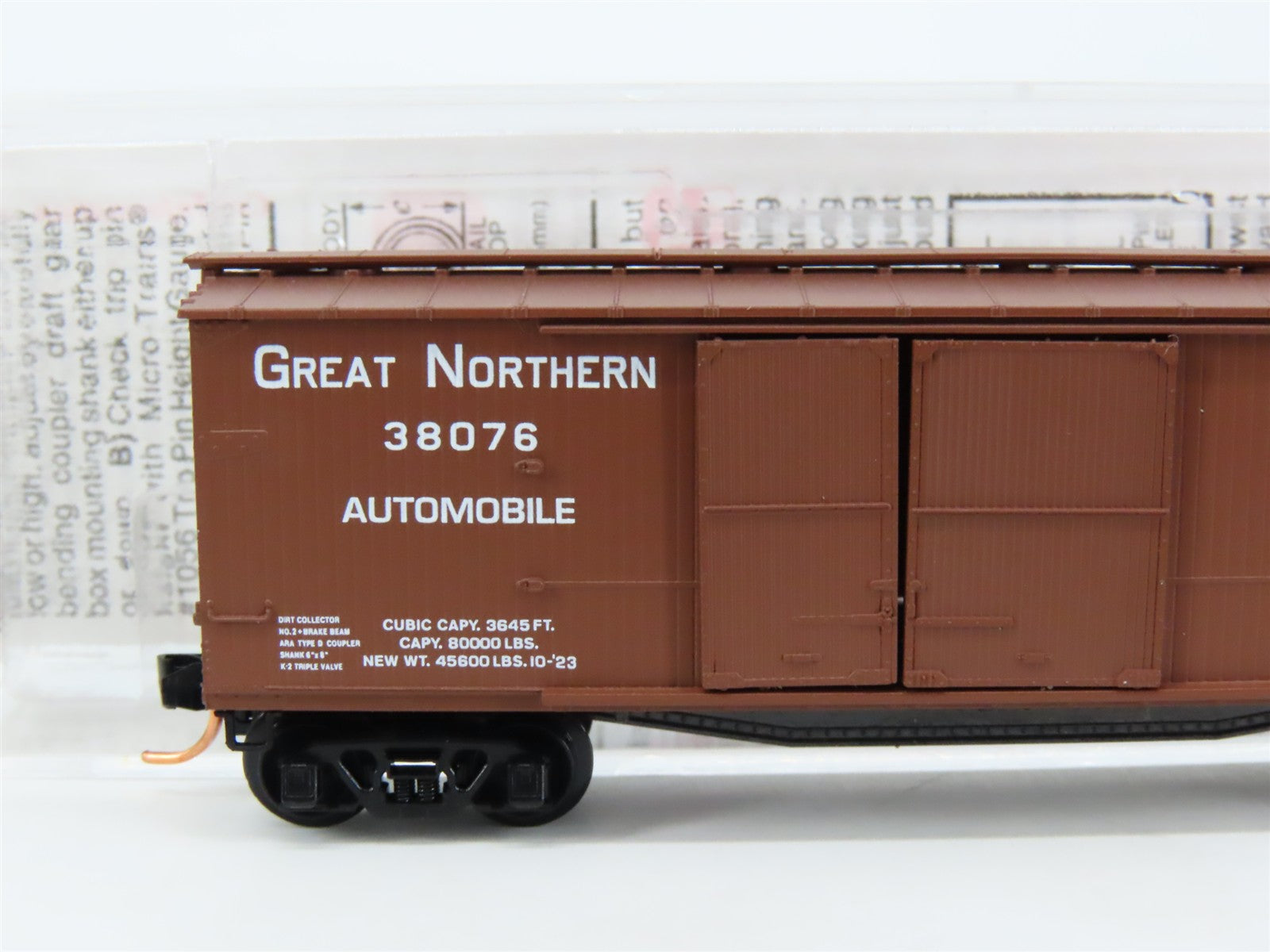 N Scale Micro-Trains MTL 41030 GN Great Northern 40' Box Car 38076 RTR