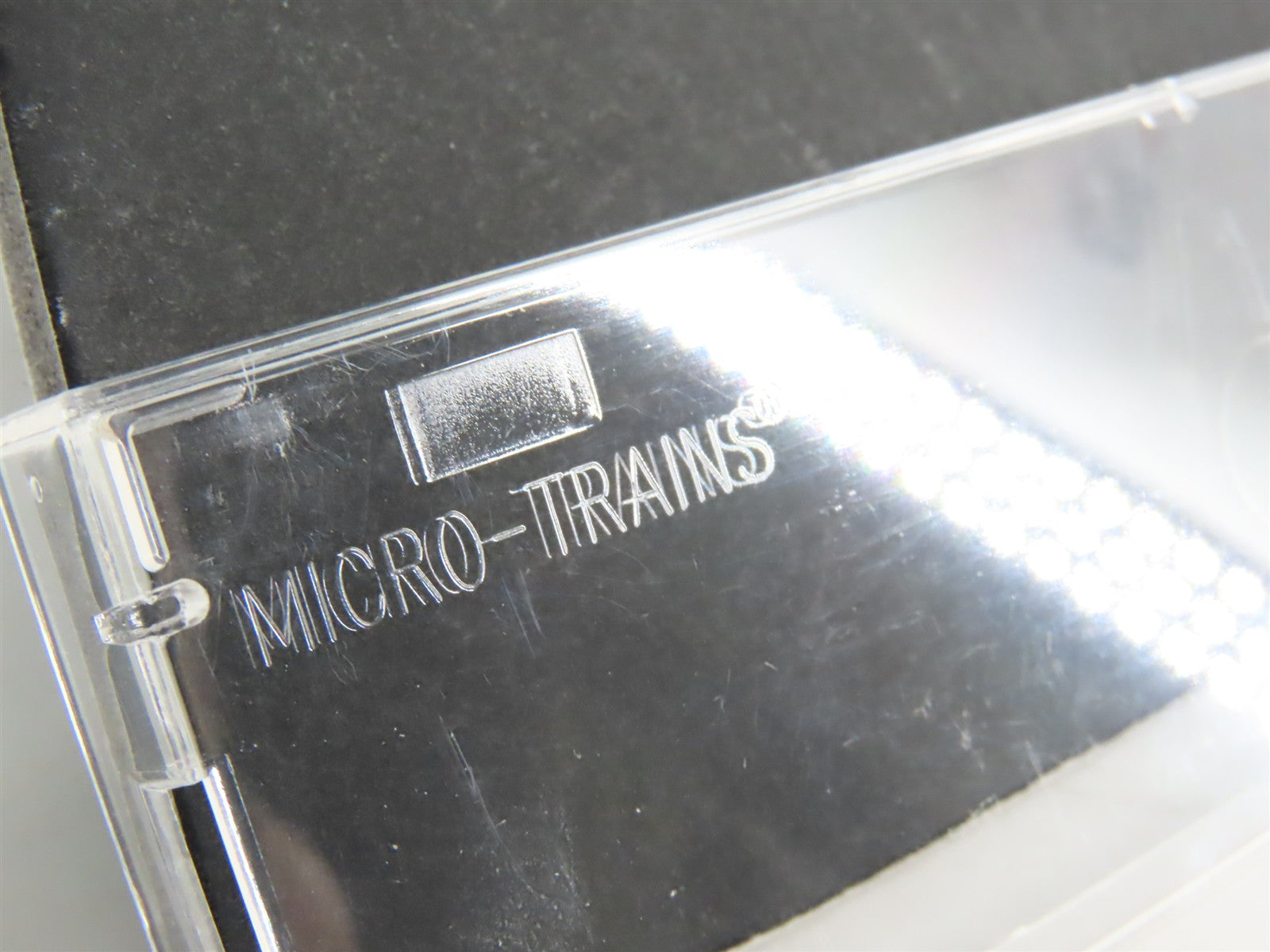 N Scale Micro-Trains MTL 41030 GN Great Northern 40' Box Car 38076 RTR