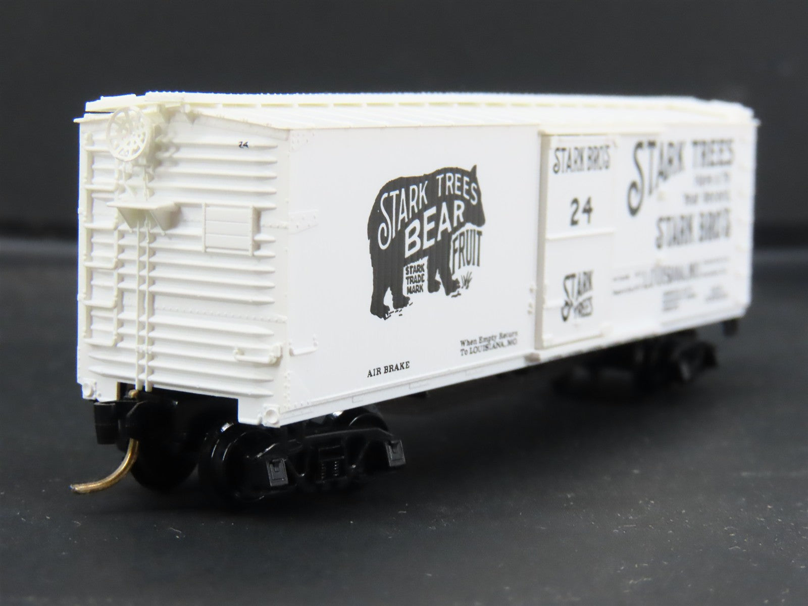 N Scale Micro-Trains MTL 42010 Stark Trees 40' Box Car 24 RTR