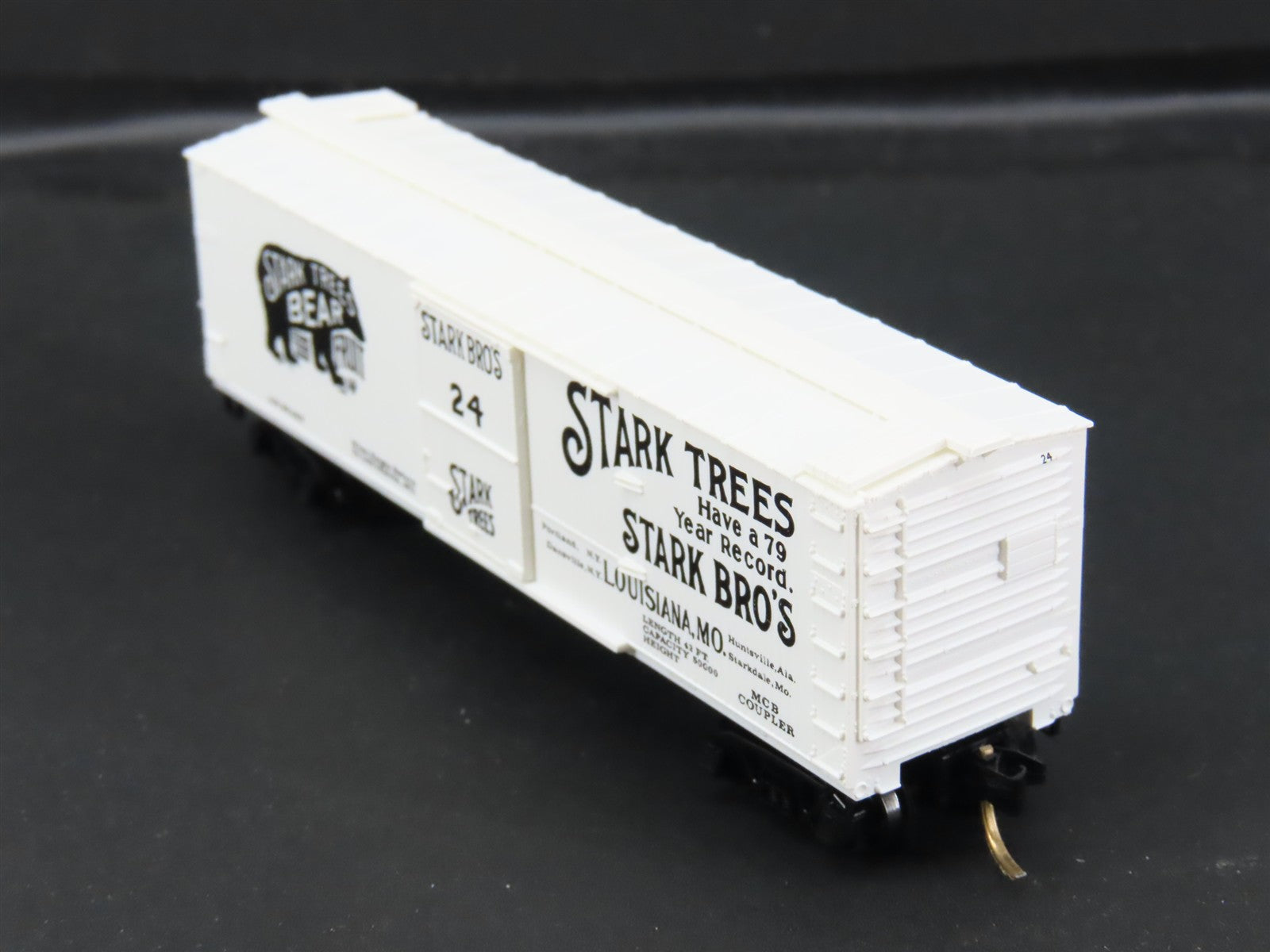 N Scale Micro-Trains MTL 42010 Stark Trees 40' Box Car 24 RTR