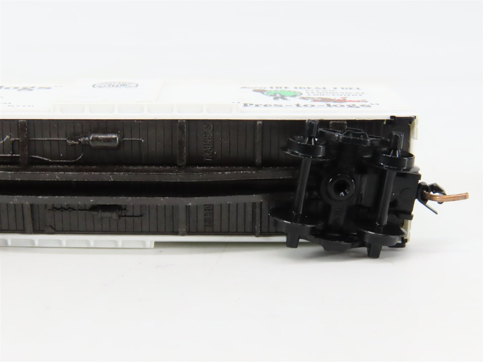 N Scale Micro-Trains MTL 42060 Potlatch Forests, Inc. 40' Box Car 425 RTR