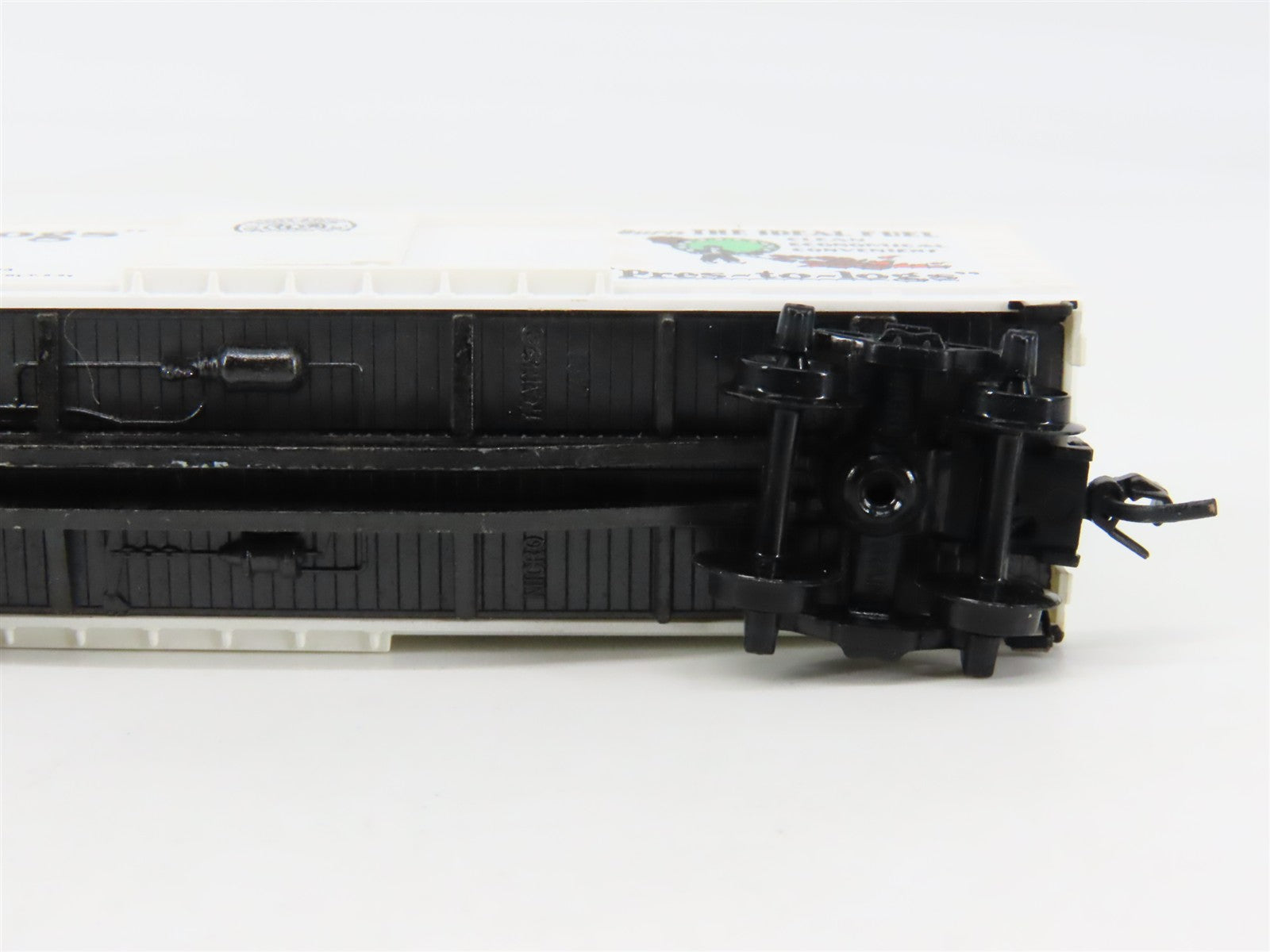 N Scale Micro-Trains MTL 42060 Potlatch Lumber Co. 40' Box Car 424 RTR