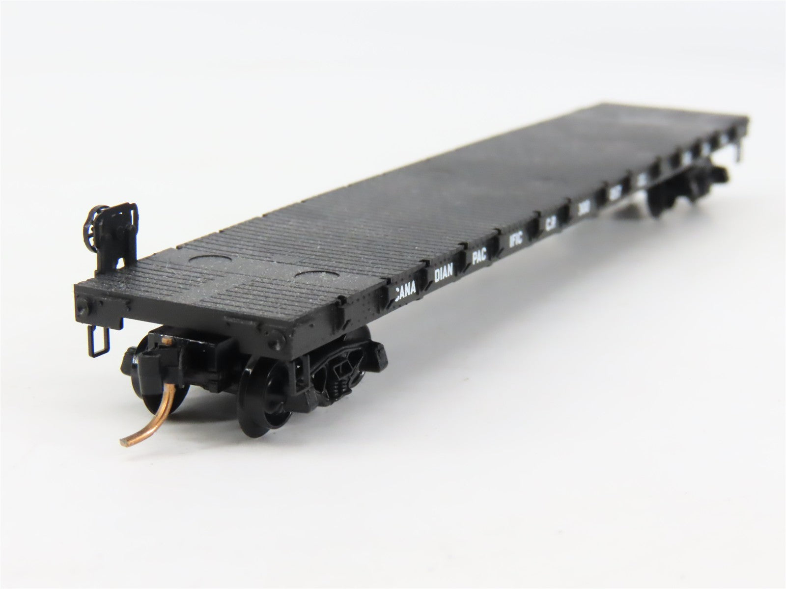 N Scale Micro-Trains MTL 44040 CP Canadian Pacific 50' Flat Car 300057 RTR