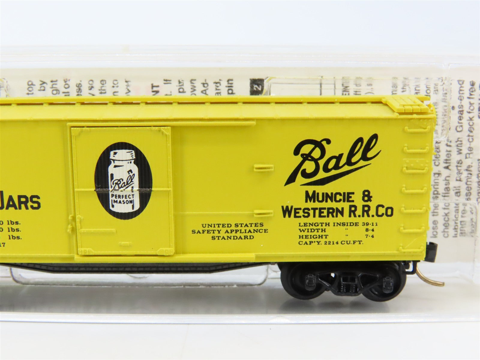 N Scale Micro-Trains MTL 42030 MWR Muncie & Western 40' Box Car 1024 RTR