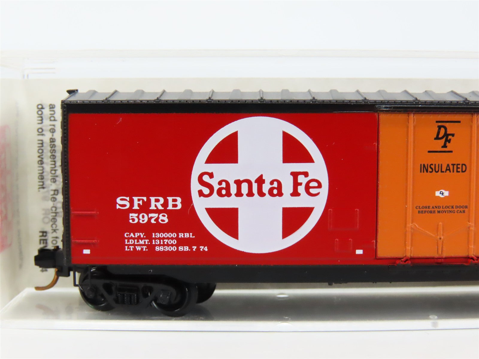 N Scale Micro-Trains MTL 47240 SFRB Santa Fe 40' Double-Sheathed Wood Reefer RTR