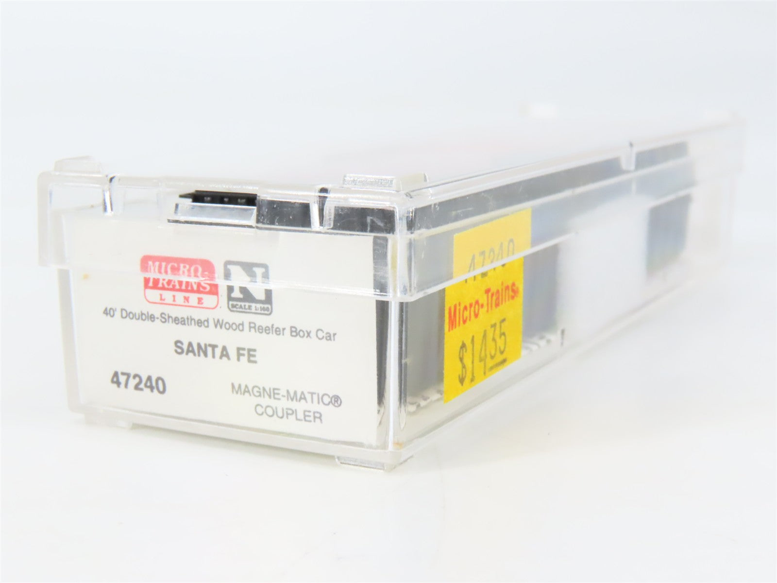 N Scale Micro-Trains MTL 47240 SFRB Santa Fe 40' Double-Sheathed Wood Reefer RTR