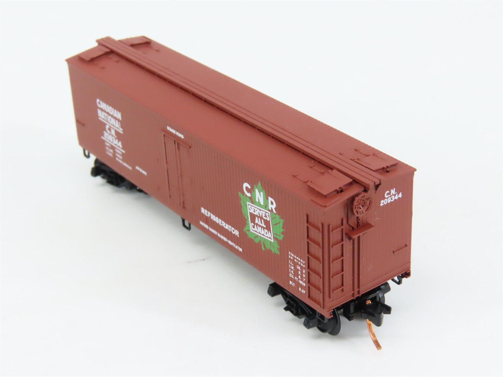 N Scale Micro-Trains MTL 47200 CN Canadian National 40' Reefer 209344 RTR
