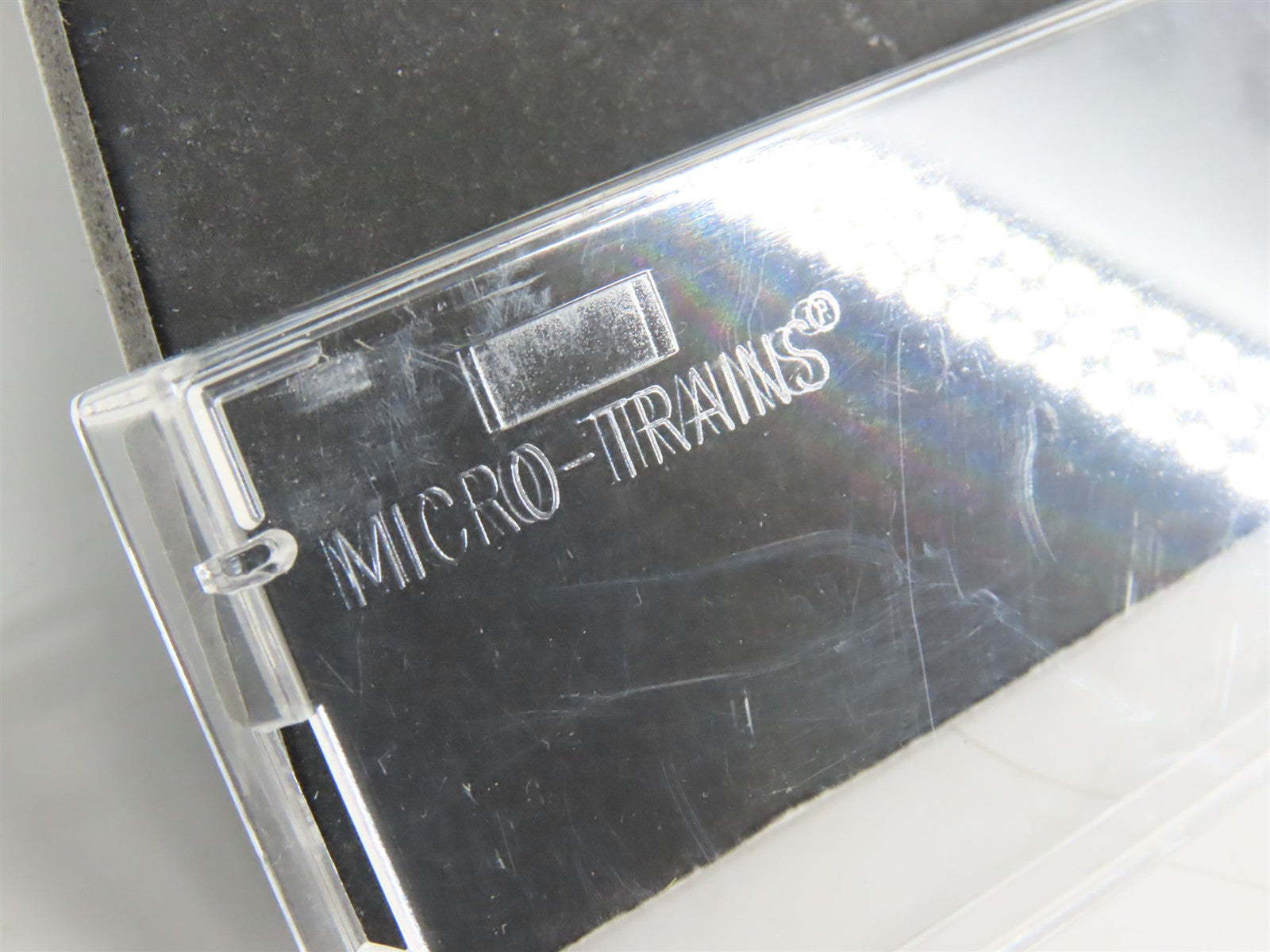 N Scale Micro-Trains MTL 47060 PFE Pacific Fruit Express 40' Reefer 19716 RTR