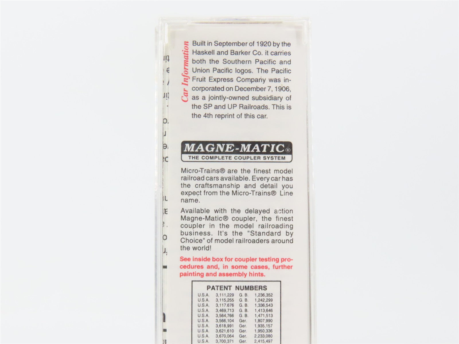 N Scale Micro-Trains MTL 47060 PFE Pacific Fruit Express 40' Reefer 19716 RTR