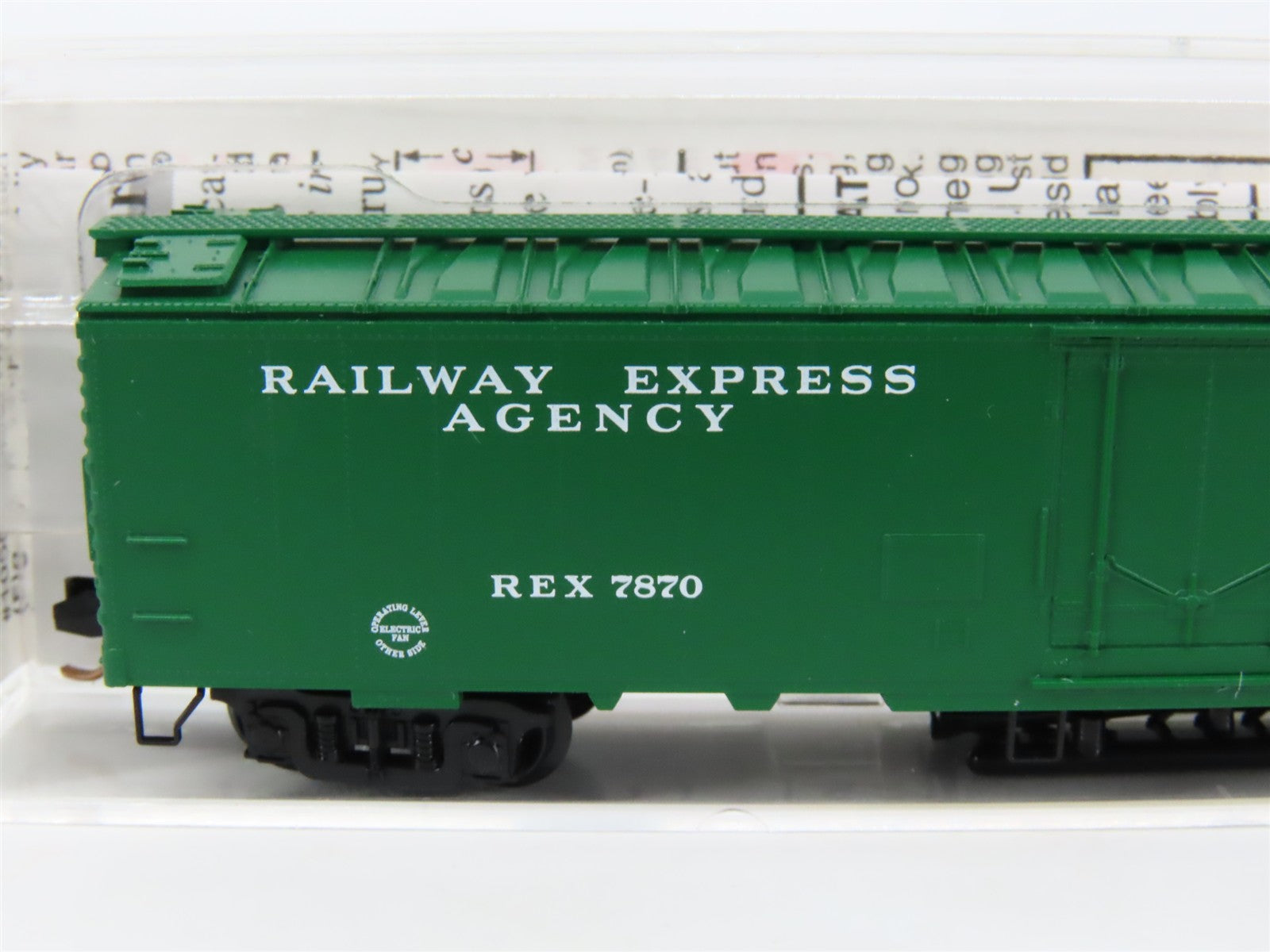 N Scale Micro-Trains MTL 52010 REX Railway Express Agency 52' Express Reefer RTR
