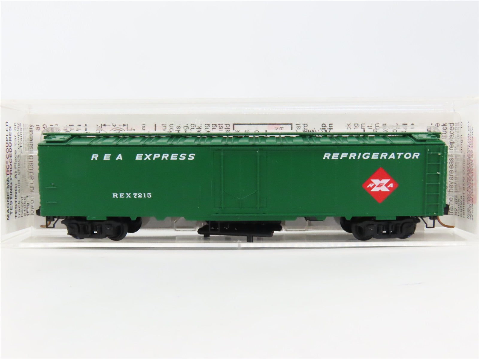 N Scale Micro-Trains MTL 52020 REA Express 52' Riveted Steel Express Reefer RTR