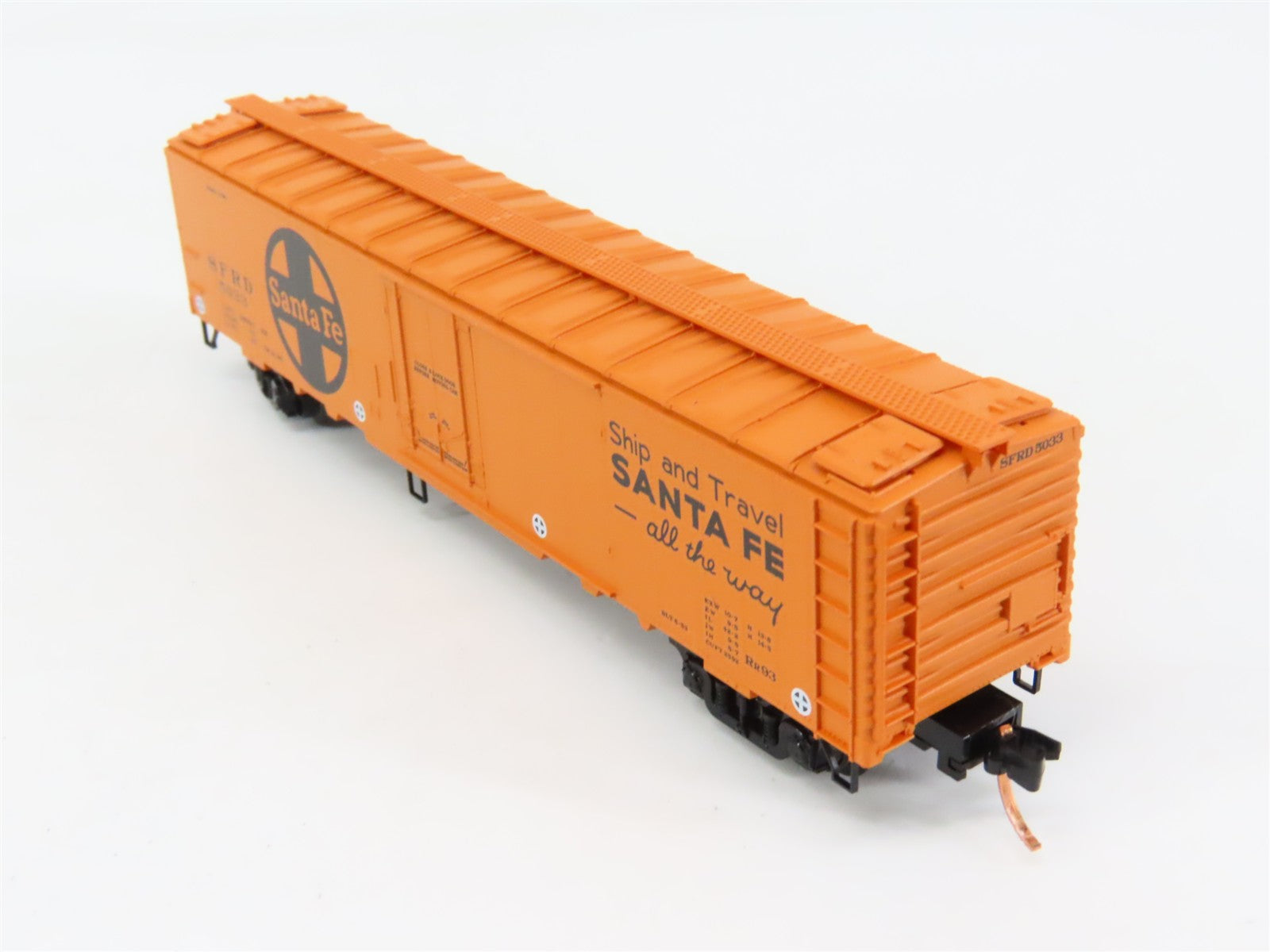 N Scale Micro-Trains MTL 52050 SFRD Santa Fe 52' Express Reefer 5033 RTR