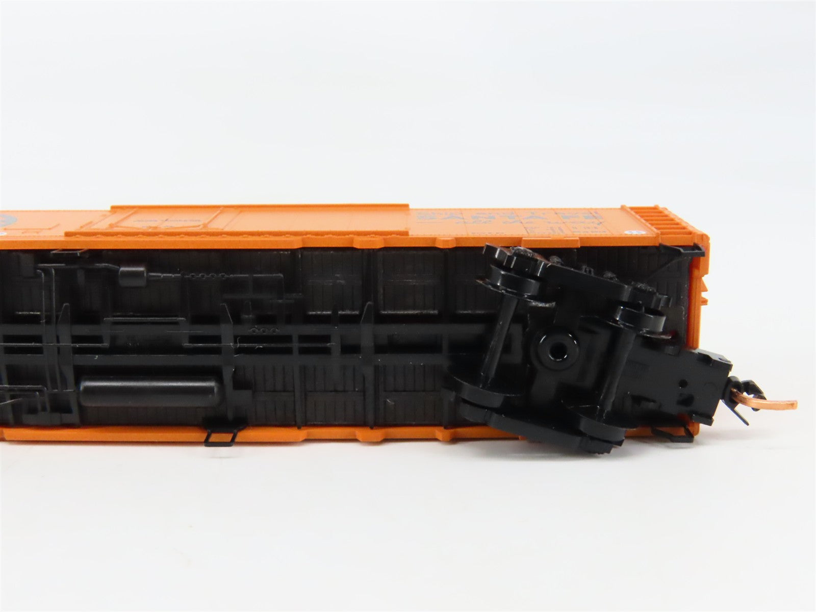 N Scale Micro-Trains MTL 52050 SFRD Santa Fe 52' Express Reefer 5033 RTR