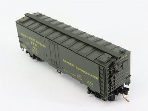 N Scale Micro-Trains MTL 59510 PFE Pacific Fruit Express 40' Reefer 925 RTR