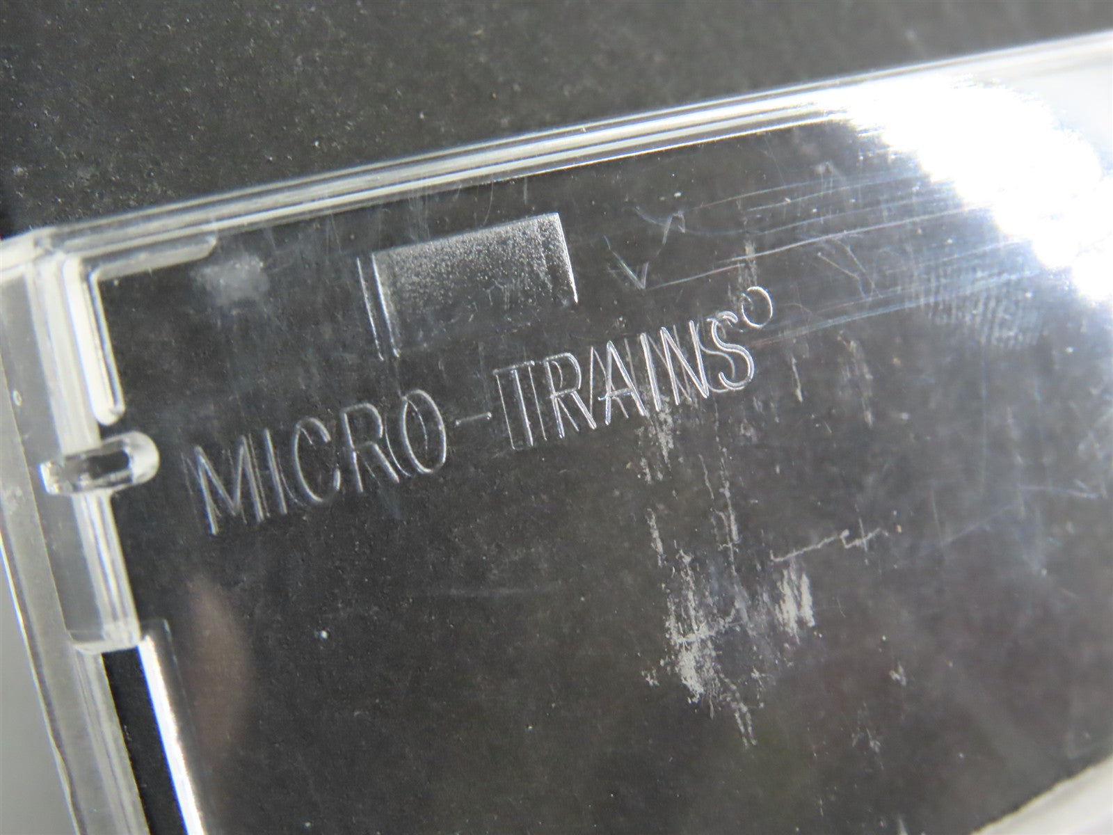 N Scale Micro-Trains MTL 59510 PFE Pacific Fruit Express 40' Reefer 925 RTR
