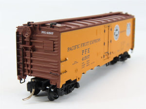 N Scale Micro-Trains MTL 59520 PFE Pacific Fruit Express 40' Reefer 41507 RTR