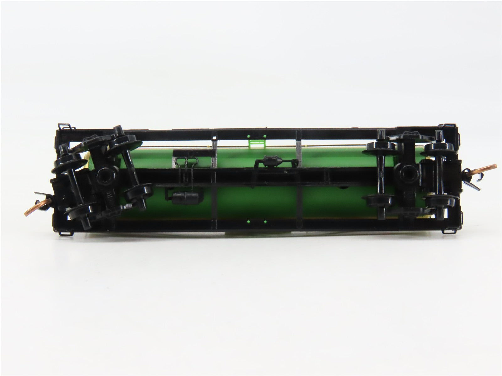 N Scale Micro-Trains MTL 65440 MTL Holiday Tracks Railway 39' Tank Car 1999 RTR