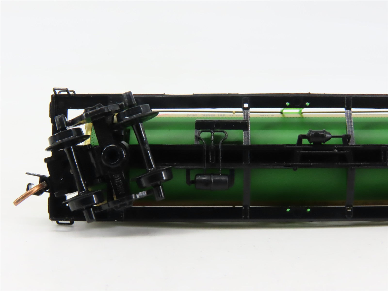 N Scale Micro-Trains MTL 65440 MTL Holiday Tracks Railway 39' Tank Car 1999 RTR