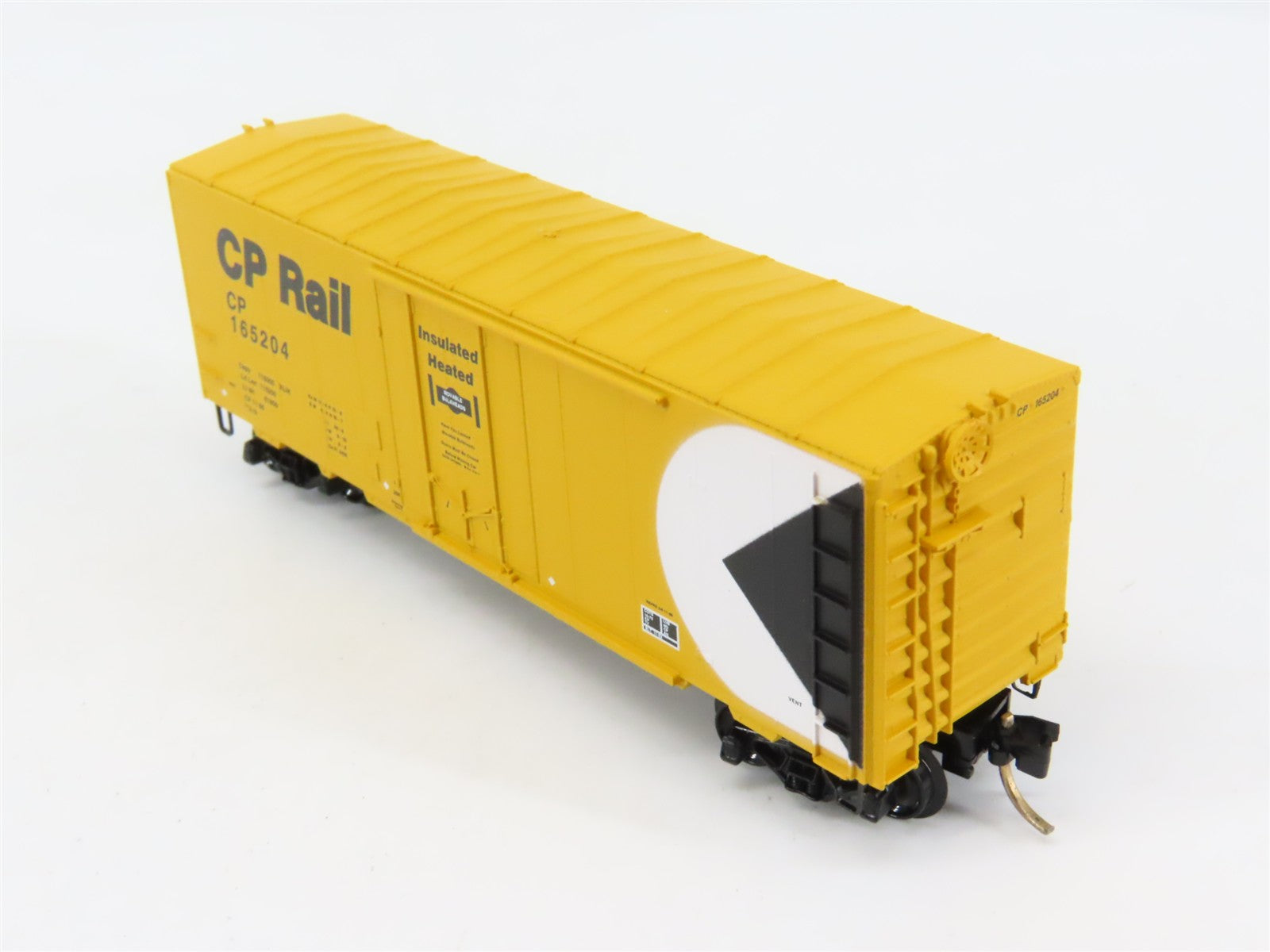 N Scale Micro-Trains MTL 74010 CP Canadian Pacific 40' Plug Door Box Car RTR