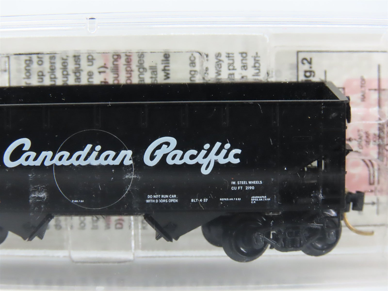 N Scale Micro-Trains MTL 55410 CP Canadian Pacific 33' 2-Bay Hopper 354116 RTR