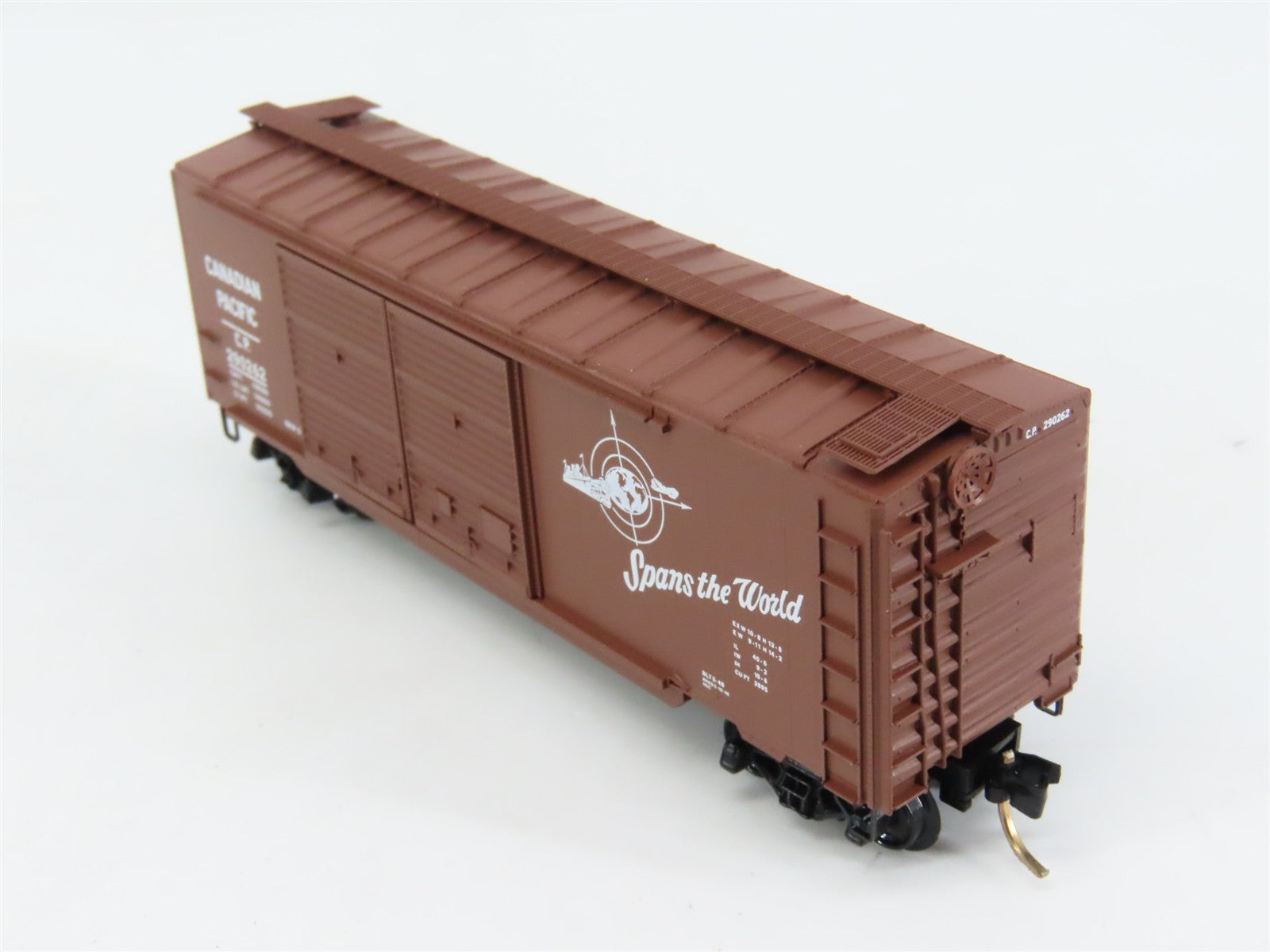 N Scale Micro-Trains MTL 23140 C.P. Canadian Pacific 40' Box Car 290262 RTR