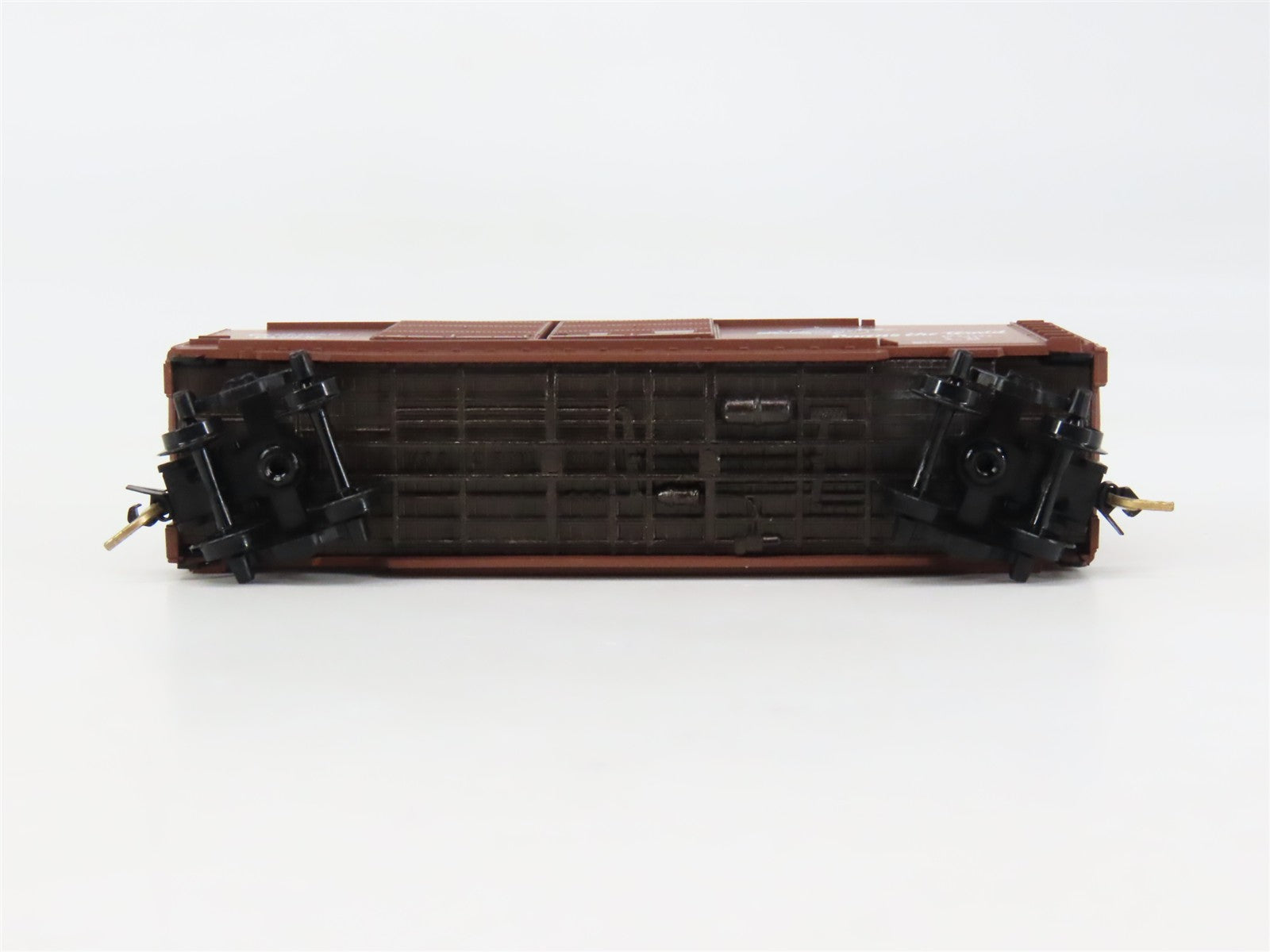 N Scale Micro-Trains MTL 23140 C.P. Canadian Pacific 40' Box Car 290262 RTR