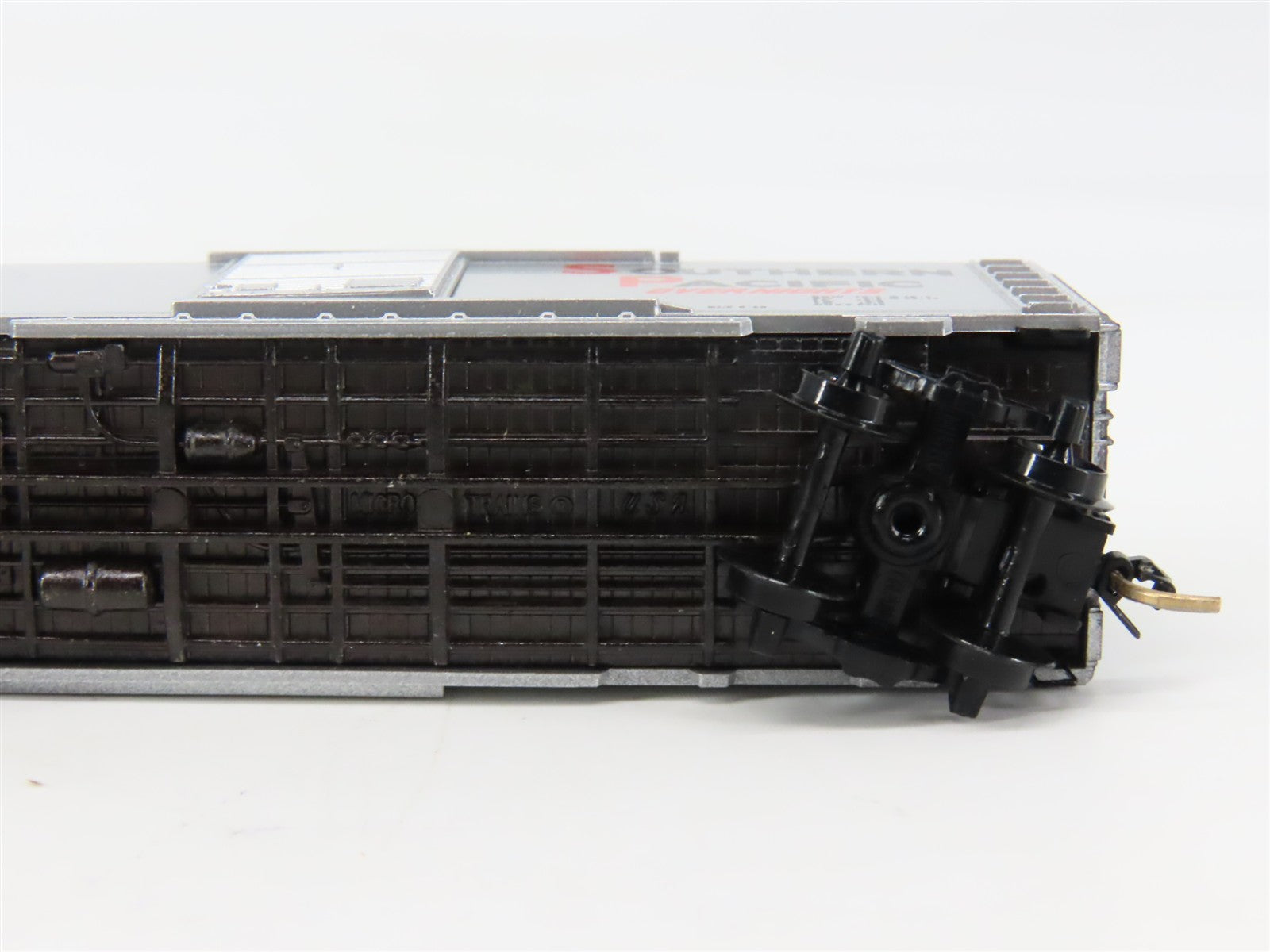 N Scale Micro-Trains MTL 20090 SP Southern Pacific 40' Box Car 163324 RTR