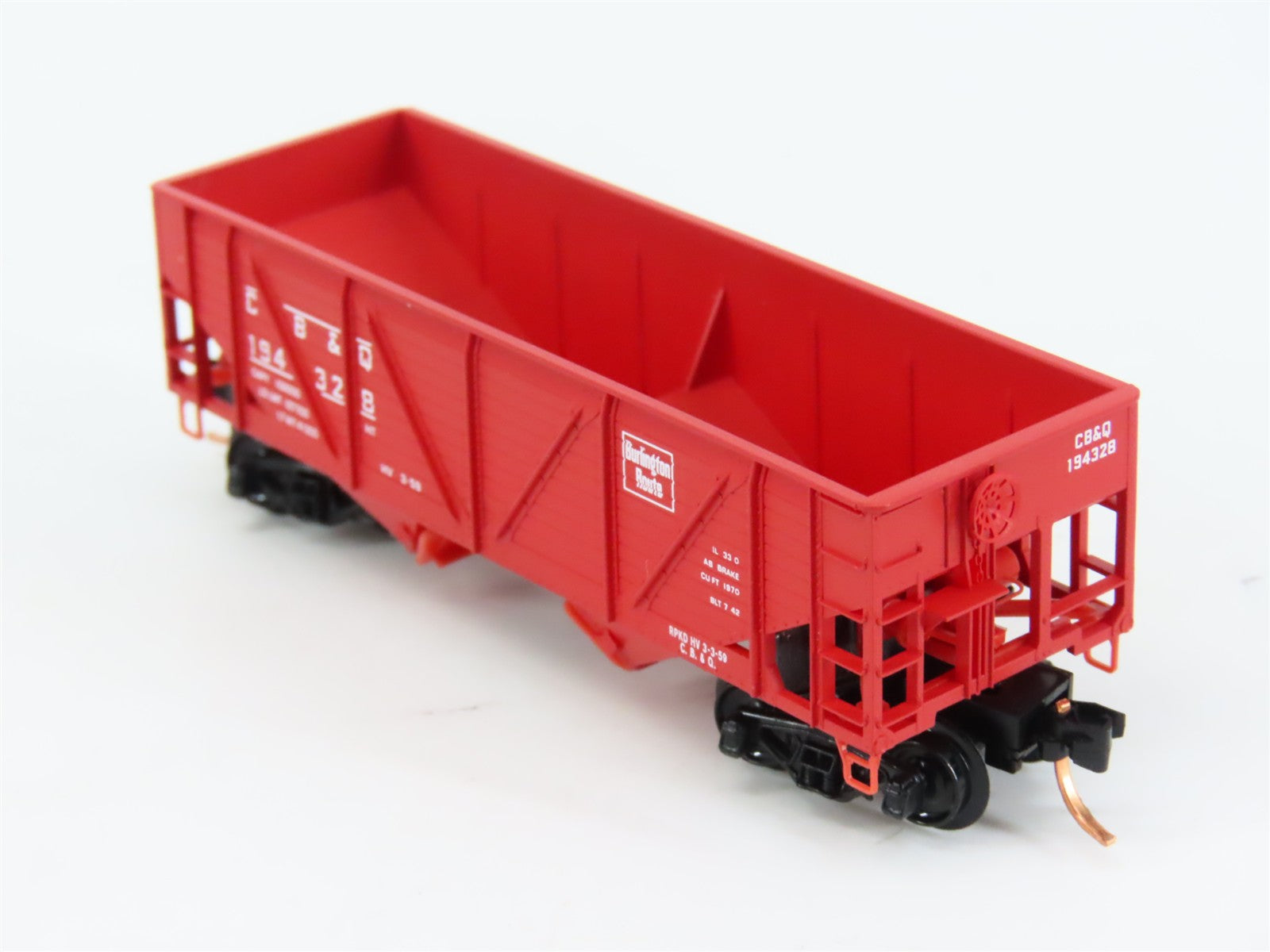N Scale Micro-Trains MTL 57020 Chicago, Burlington & Quincy 33' 2-Bay Hopper RTR