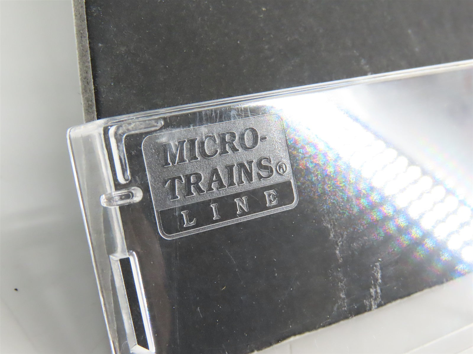 N Scale Micro-Trains MTL 31330 MEC Maine Central 50' Box Car 9507 RTR