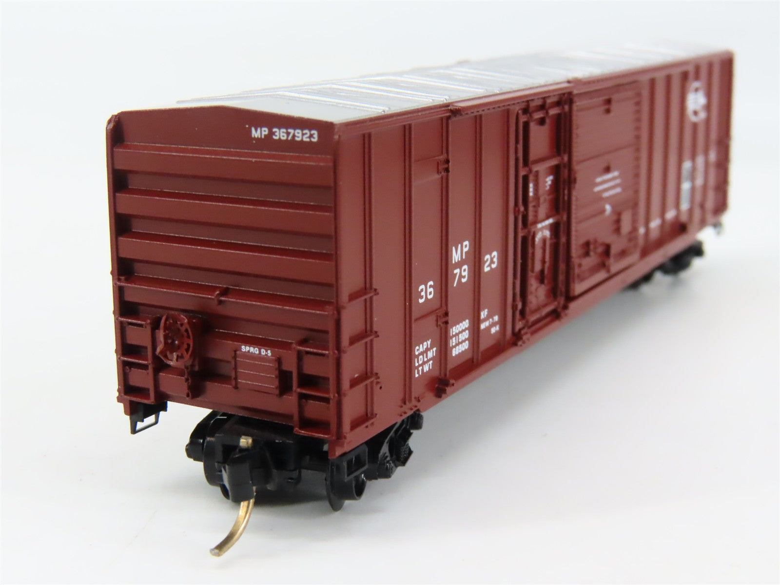 N Scale Micro-Trains MTL 26040 MP Missouri Pacific 50' Box Car 367923 RTR