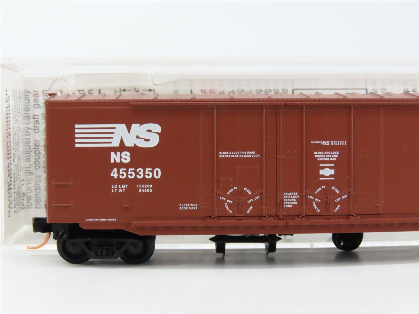 N Scale Micro-Trains MTL 75110 Norfolk Southern 50' Double Plug Door Box Car RTR