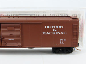 N Scale Micro-Trains MTL 79030 D&M Detroit & Mackinac 50' Wagon Top Box Car RTR