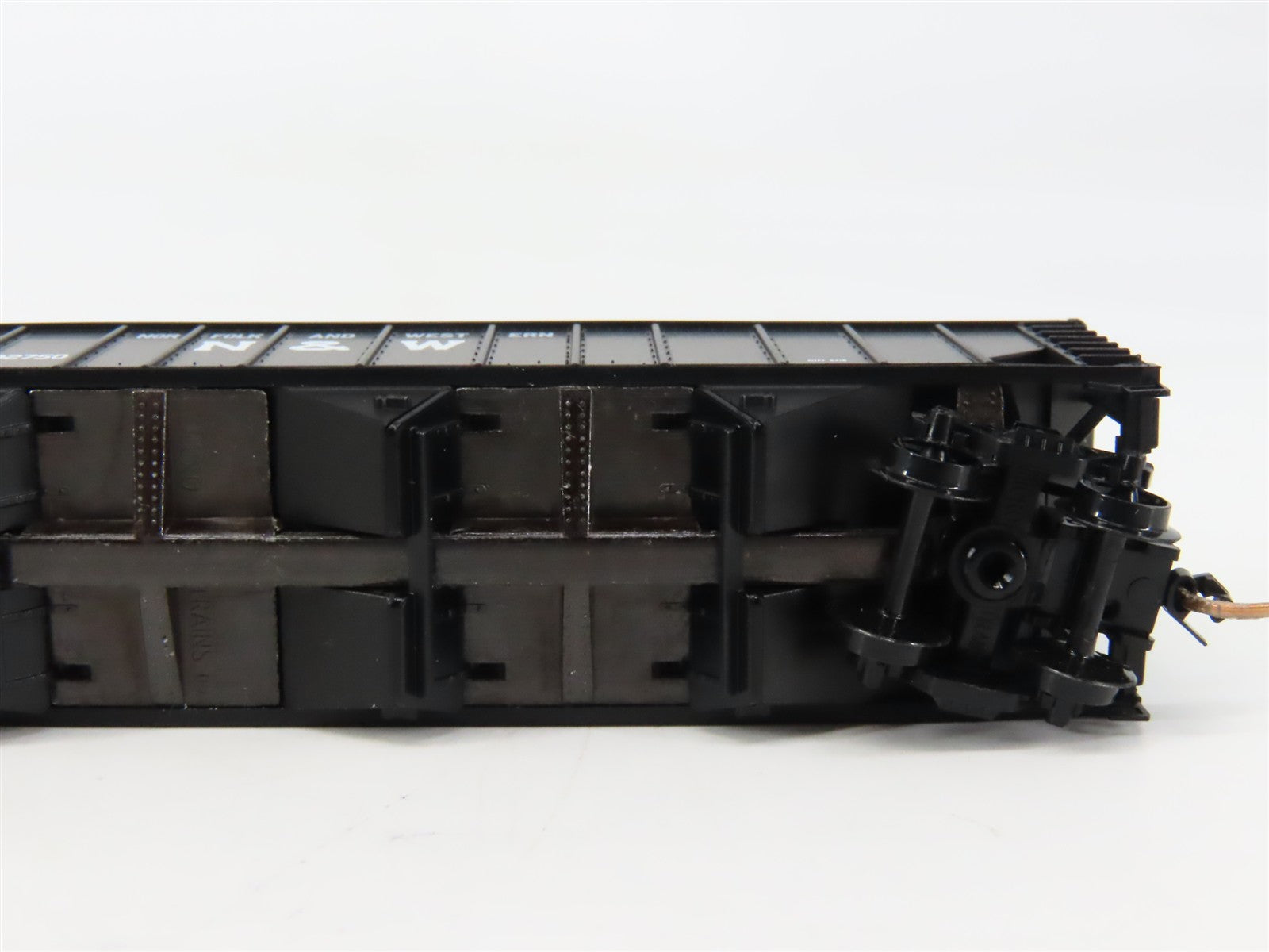 N Scale Micro-Trains MTL 108010 N&W Norfolk & Western 3-Bay Open Hopper RTR
