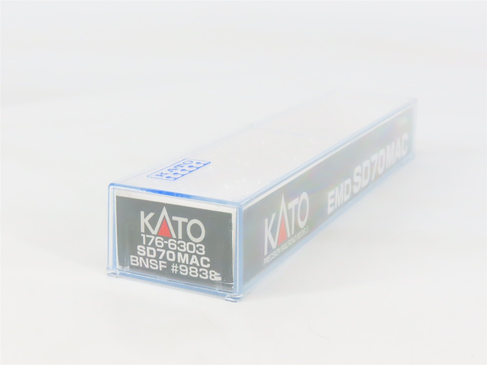 N Scale KATO 176-6303 BNSF Railway EMD SD70MAC Diesel #9838 DCC Ready