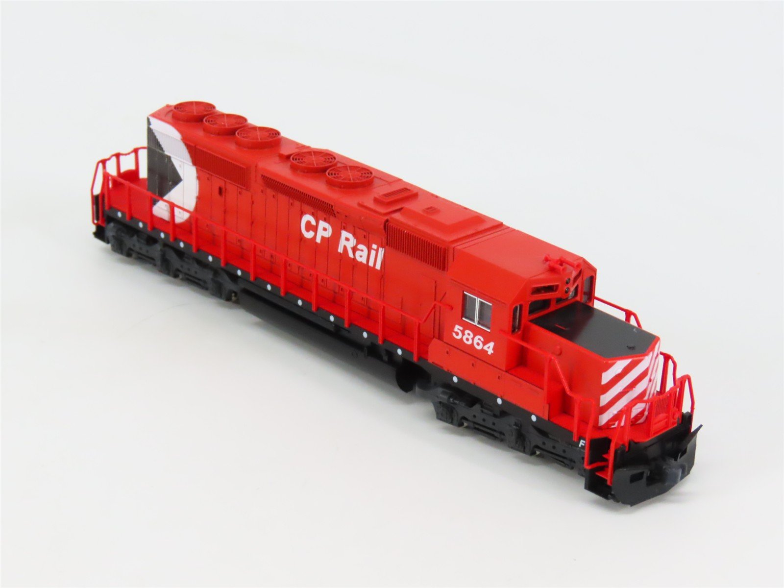 N Scale KATO 176-4905 CP Canadian Pacific EMD SD40-2 Diesel #5864 DC