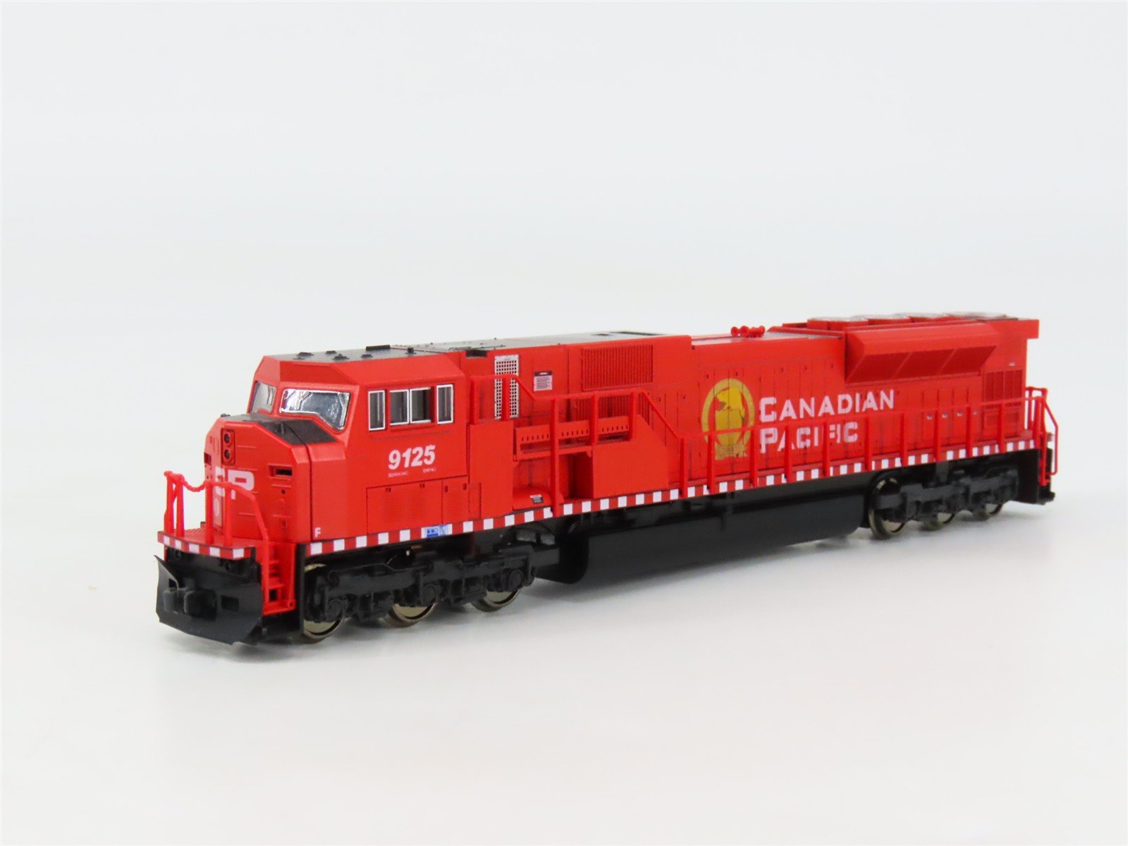 N Scale KATO 176-5602 CP Canadian Pacific EMD SD90/43MAC Diesel #9125 DCC Ready