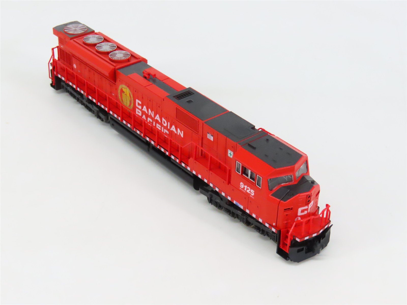 N Scale KATO 176-5602 CP Canadian Pacific EMD SD90/43MAC Diesel #9125 DCC Ready