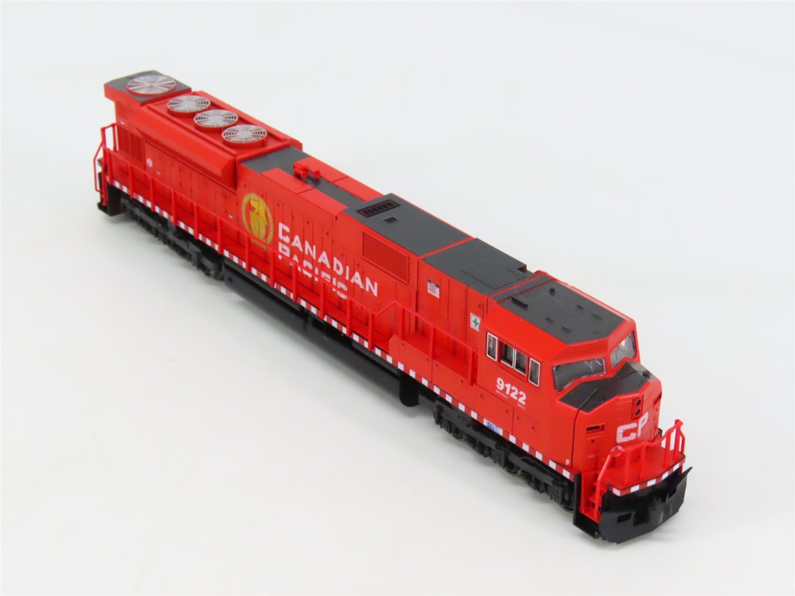 N Scale KATO 176-5603 CP Canadian Pacific EMD SD90/43MAC Diesel #9122 DCC Ready