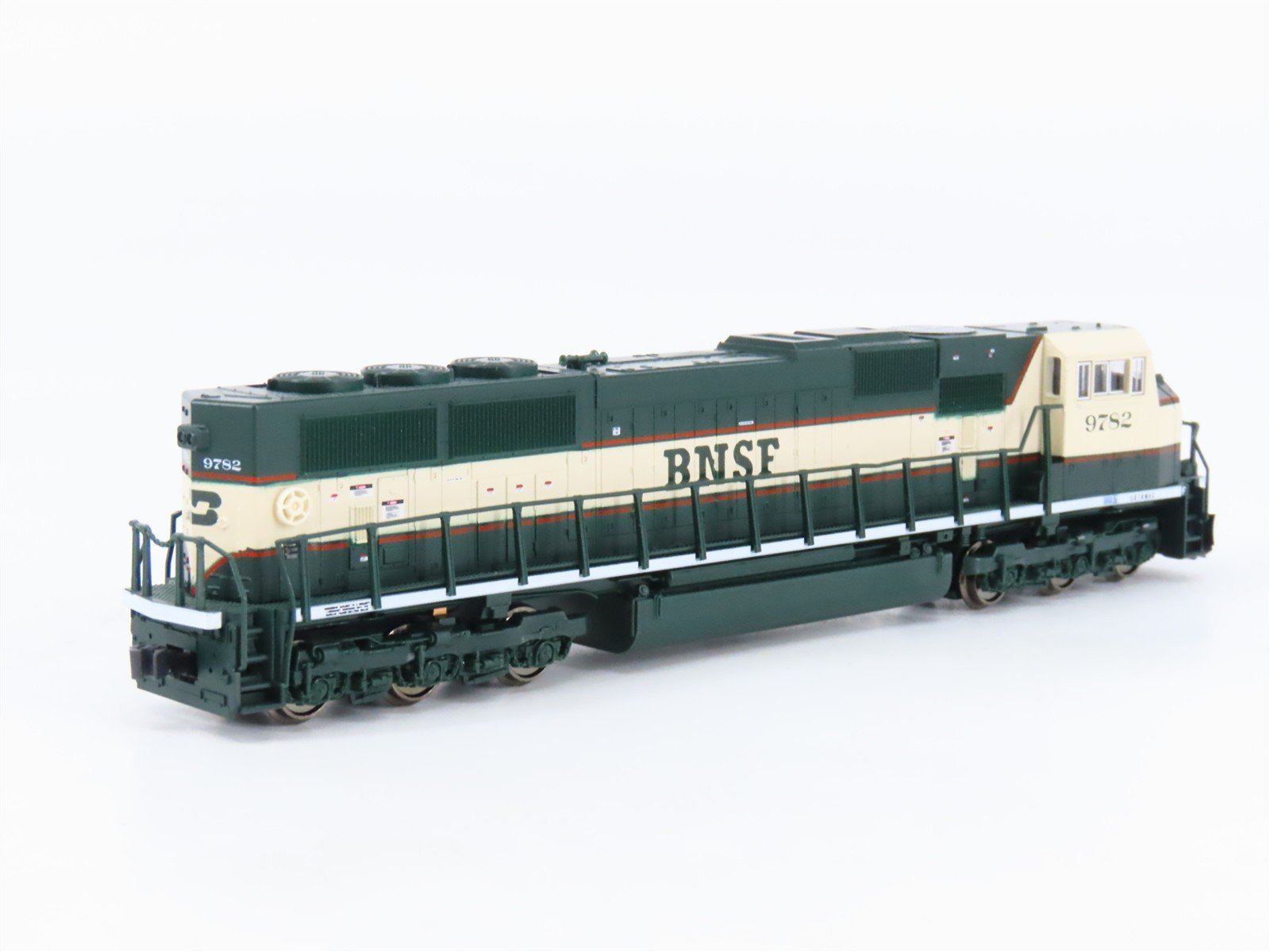 N Scale KATO 176-6301 BNSF Railway EMD SD70MAC Diesel #9782 DCC Ready
