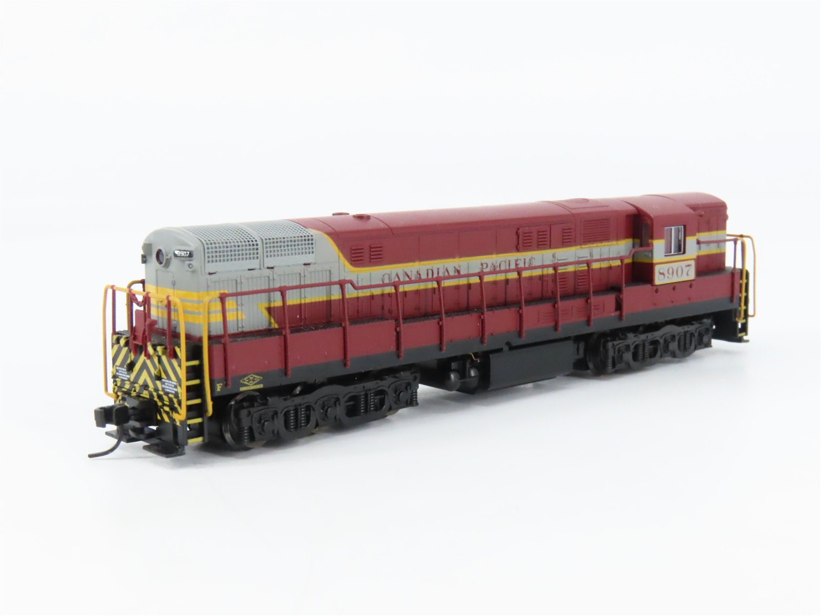 N Scale Atlas 49563 CP Canadian Pacific Train Master Diesel #8907 DCC Ready