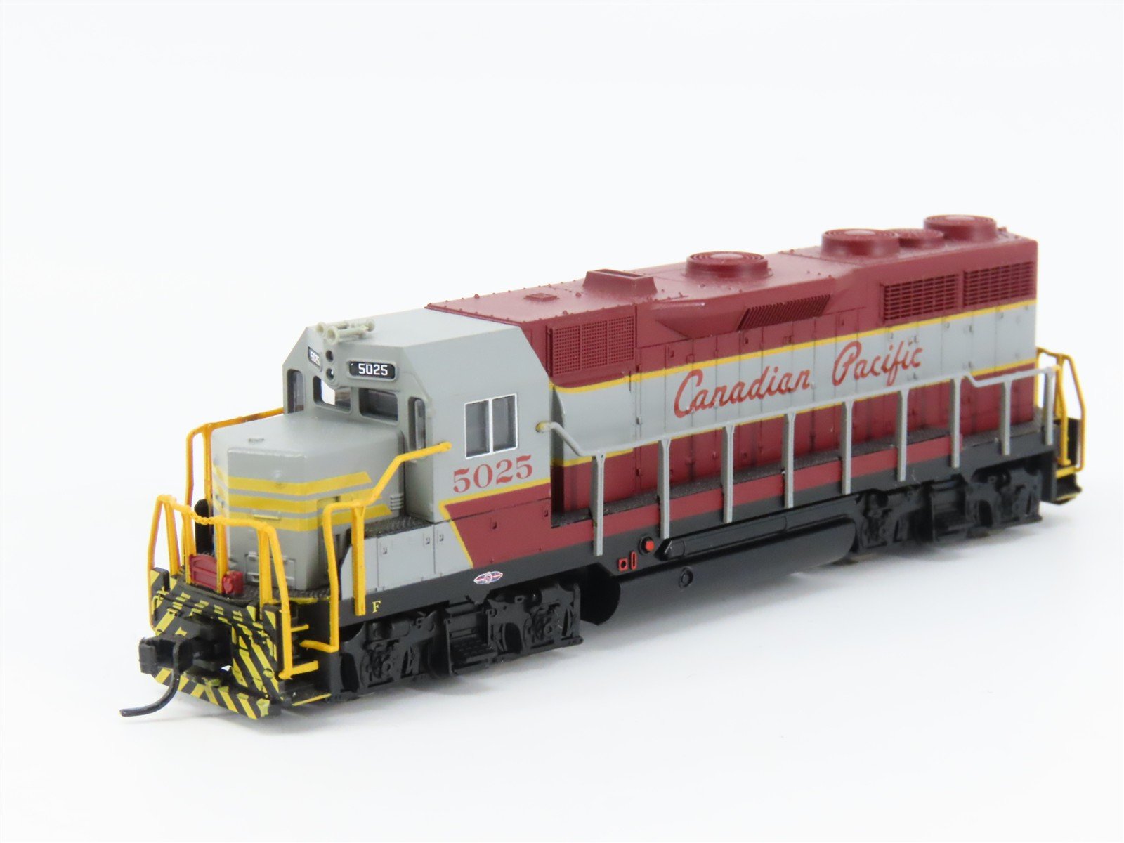 N Scale Atlas 46508 CP Canadian Pacific GP-35 Diesel #5025 DC