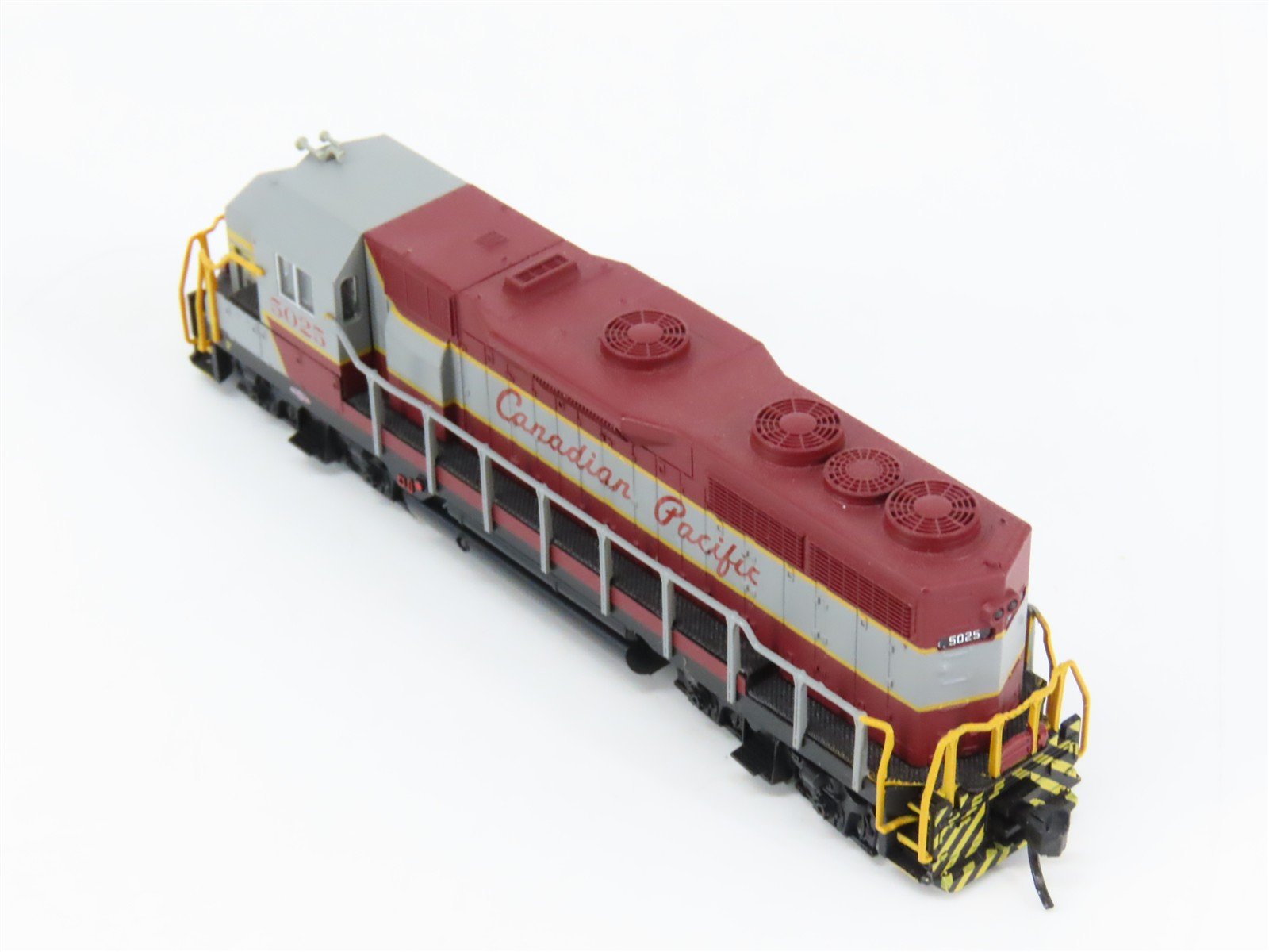 N Scale Atlas 46508 CP Canadian Pacific GP-35 Diesel #5025 DC