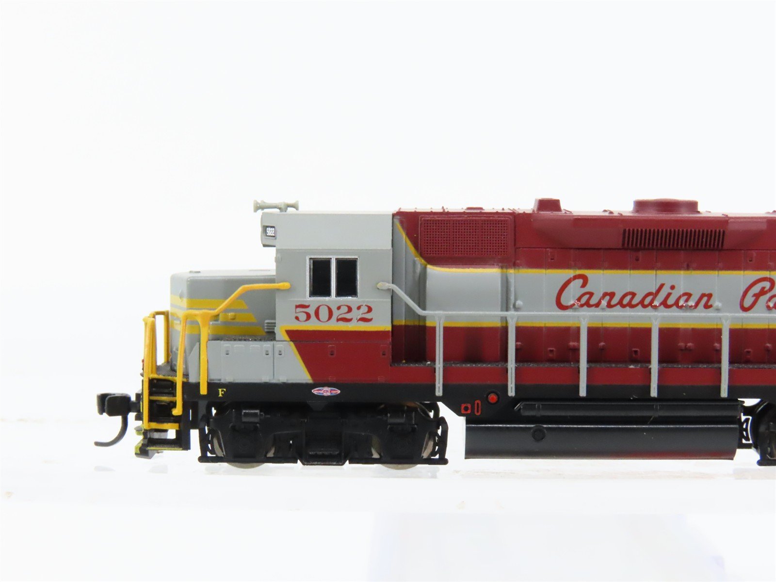 N Scale Atlas 46507 CP Canadian Pacific GP-35 Diesel #5022 DC