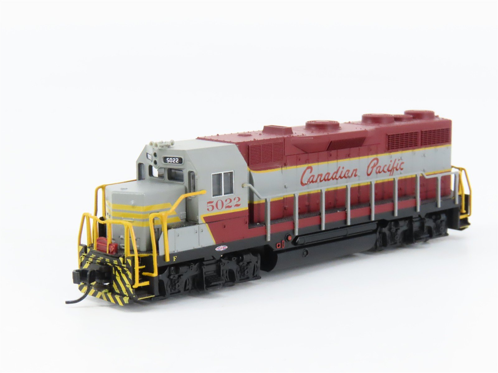 N Scale Atlas 46507 CP Canadian Pacific GP-35 Diesel #5022 DC