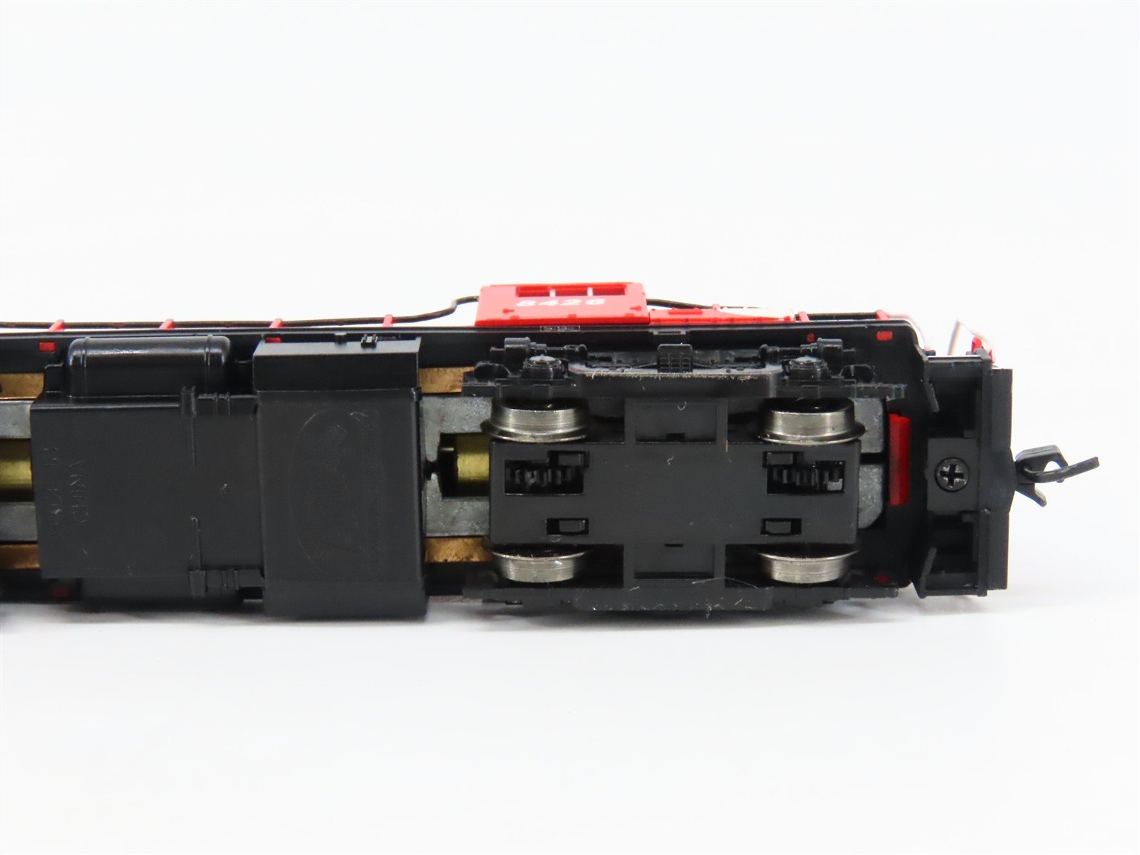 N Scale Atlas 42028 CP Canadian Pacific Alco RS-3 Diesel #8426 DC