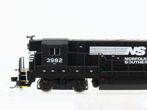 N Scale Atlas 49718 NS Norfolk Southern GE B23-7 Diesel #3982 DCC Ready