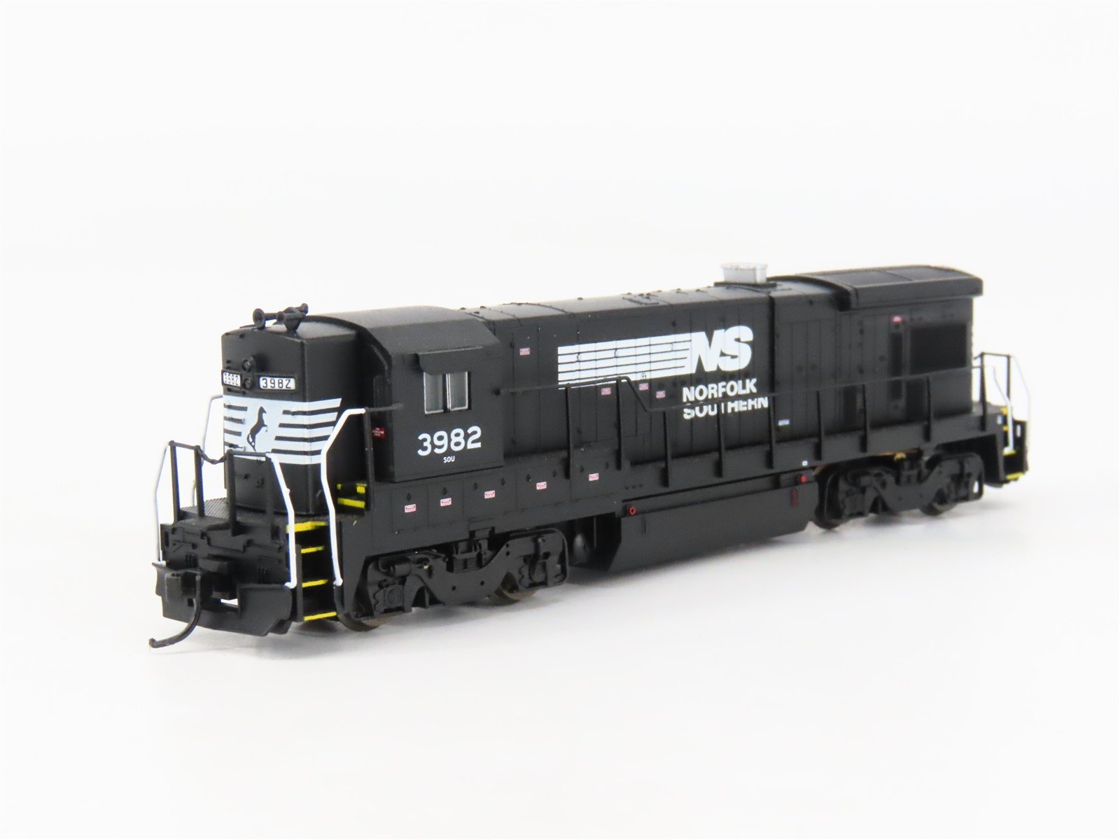 N Scale Atlas 49718 NS Norfolk Southern GE B23-7 Diesel #3982 DCC Ready