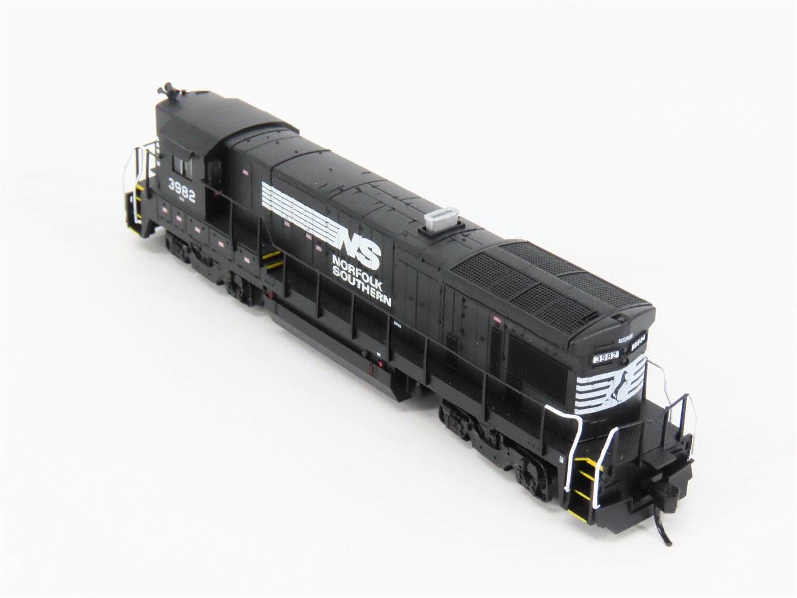 N Scale Atlas 49718 NS Norfolk Southern GE B23-7 Diesel #3982 DCC Ready
